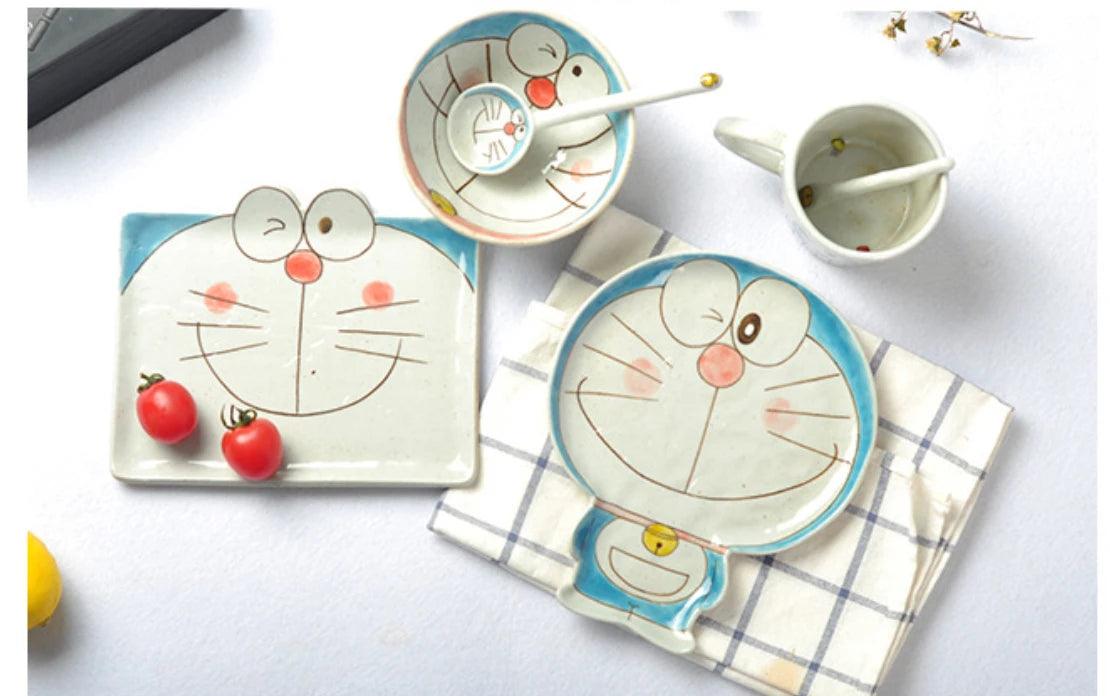 Perfect Plate: A Charming Ceramic Plate for Everyday Dining.