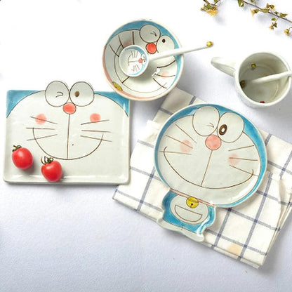 Perfect Plate: A Charming Ceramic Plate for Everyday Dining.