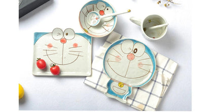 Perfect Plate: A Charming Ceramic Plate for Everyday Dining.