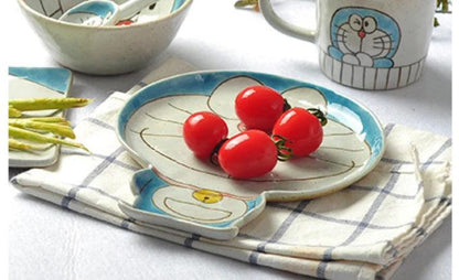 Perfect Plate: A Charming Ceramic Plate for Everyday Dining.