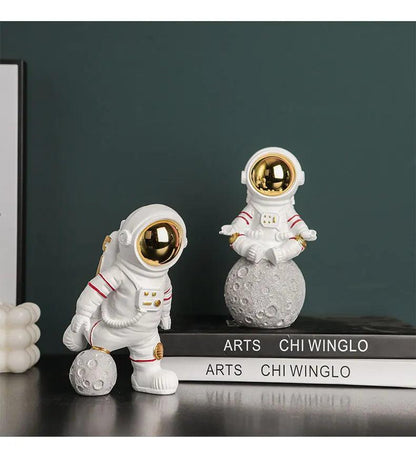 Lunar Landing Astronaut Statue: A Touch of the Cosmos for Your Home