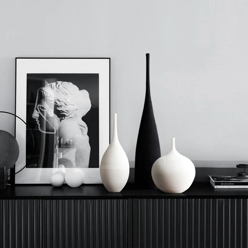 Minimalist Handmade Art Zen Vase Ceramic Decoration Living Room Model Home Decoration Black and White Art Vase Hand Drawing