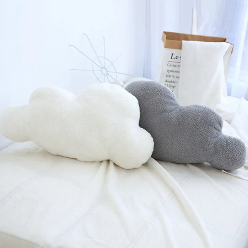 Coussin d'oreiller super doux en peluche en forme de nuage