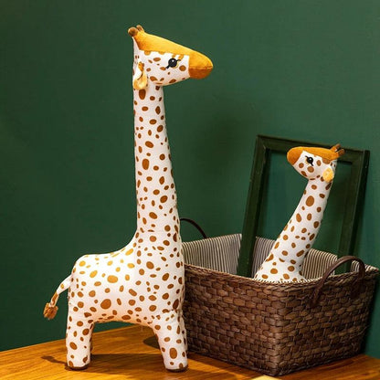 Cuddly Giraffe Pal: A Huggable Friend for Life - The Perfect Playmate