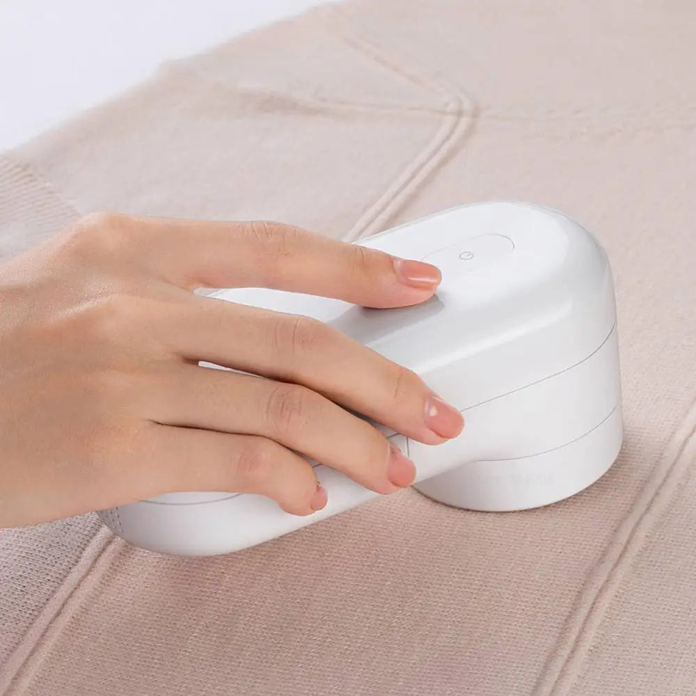 FabricFresh Pro : le rasoir anti-peluche et anti-tissus portable pour une garde-robe renouvelée 