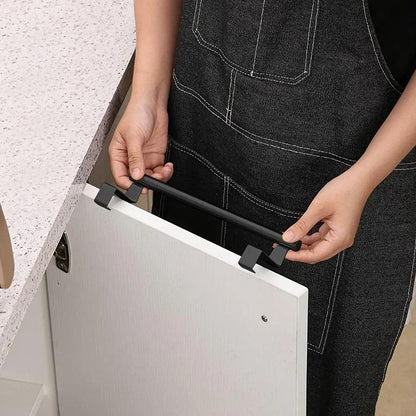 Versatile Wire Towel Hanger: Keep Your Towels Tidy and Organized