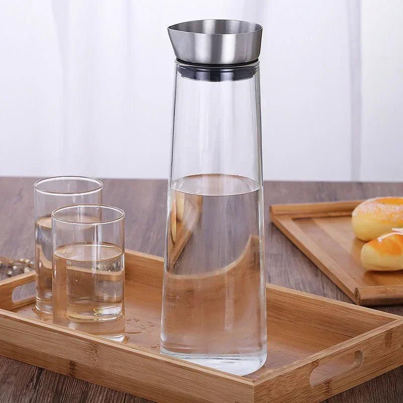 Glass Carafe for Hot/Cold Water: Stylish Storage for Your Favorite Drinks